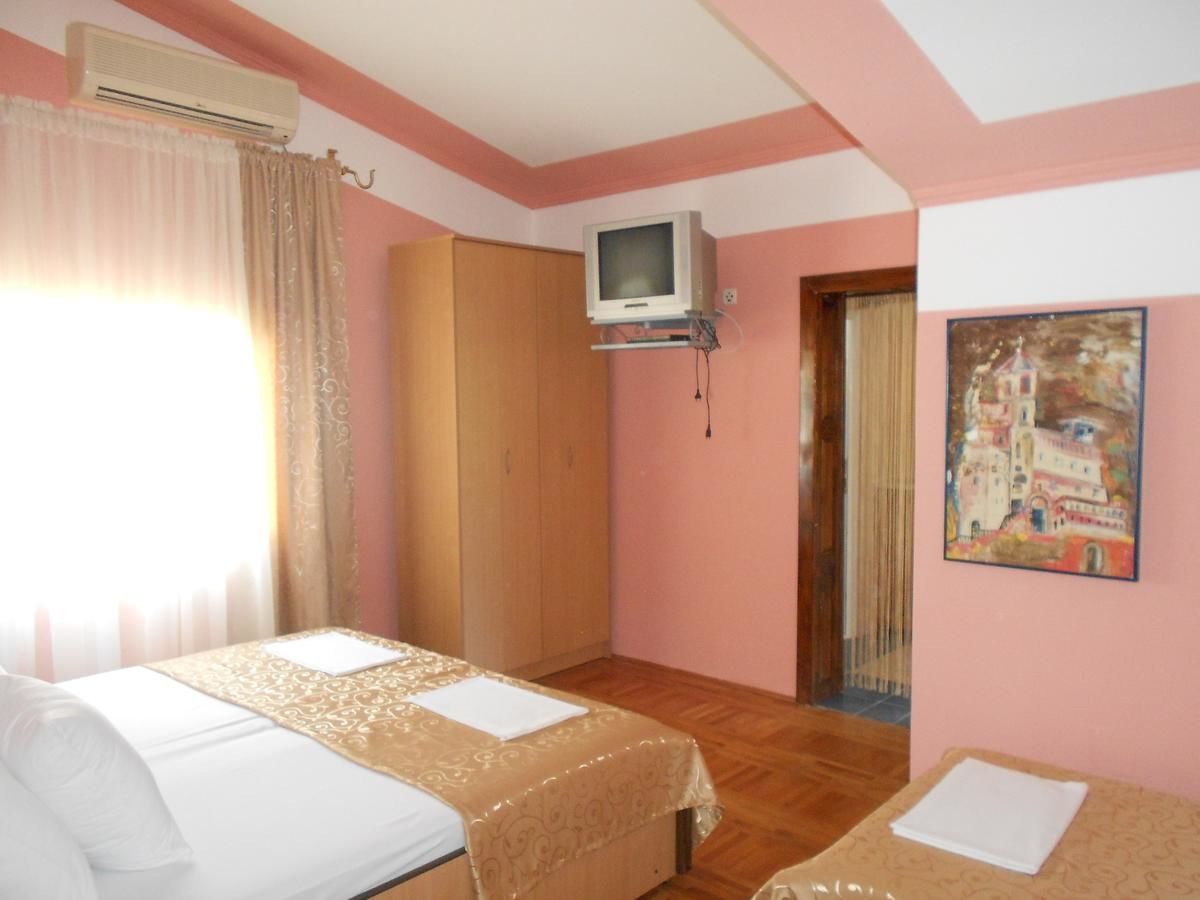 Апартаменты Apartments Pekic Сутоморе-7