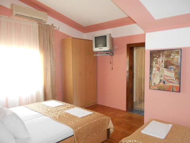 Апартаменты Apartments Pekic Сутоморе-6